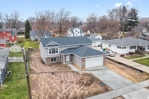 708 N Woodlawn Ave, Griffith, IN 46319 photo 2