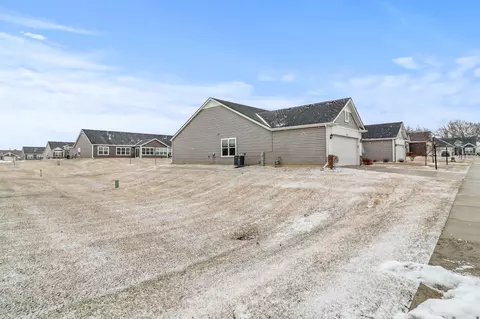 2956 Blue River Rd, Valparaiso, IN 46385 photo 3