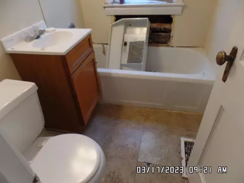 6821 E 4th Ave, Gary, IN 46403 photo 20