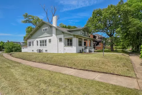 678 Buchanan St, Gary, IN 46402 photo 1