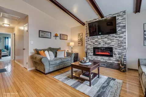 1029 N Wheeler St, Griffith, IN 46319 photo 5