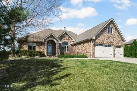 237 Trillium Dr, Dyer, IN 46311 photo 3