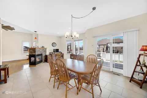 237 Trillium Dr, Dyer, IN 46311 photo 11
