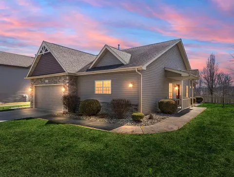 523 Aster Ln, Griffith, IN 46319 photo 1