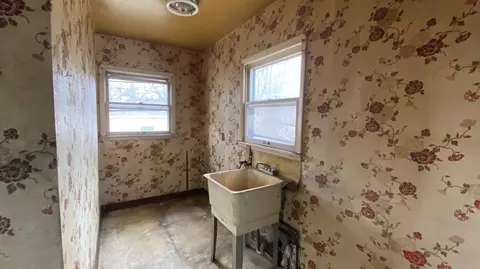 876 Ohio St, Gary, IN 46402 photo 6