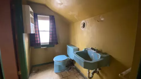 876 Ohio St, Gary, IN 46402 photo 12