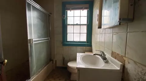 876 Ohio St, Gary, IN 46402 photo 9