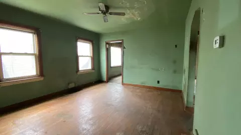 876 Ohio St, Gary, IN 46402 photo 2