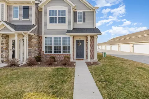 1035 E 113th St, Crown Point, IN 46307 photo 1