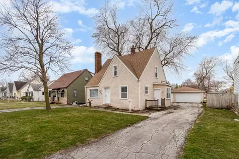 9024 Bunker Hill Dr, Munster, IN 46321 photo 1