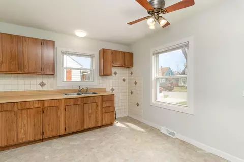 9024 Bunker Hill Dr, Munster, IN 46321 photo 8