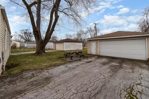 9024 Bunker Hill Dr, Munster, IN 46321 photo 24