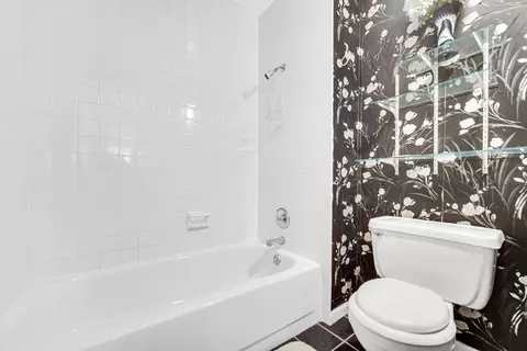 560 Taft Pl, Gary, IN 46404 photo 8