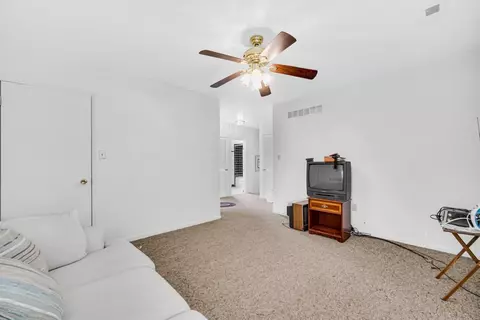 560 Taft Pl, Gary, IN 46404 photo 14