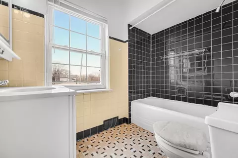 560 Taft Pl, Gary, IN 46404 photo 17