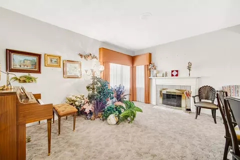 560 Taft Pl, Gary, IN 46404 photo 5