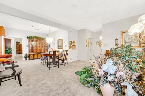 560 Taft Pl, Gary, IN 46404 photo 4