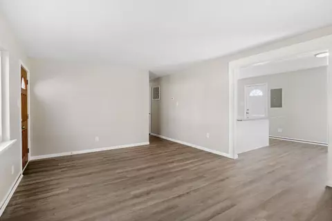 7944 Bertram Ave, Hammond, IN 46324 photo 4