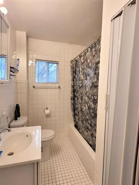 6220 Hemlock Ave, Gary, IN 46403 photo 8