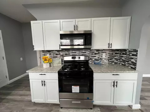 424 Mckinley St, Gary, IN 46404 photo 12