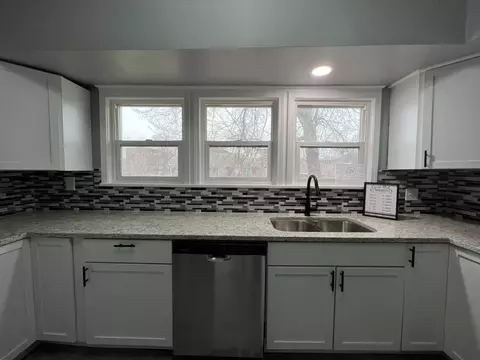 424 Mckinley St, Gary, IN 46404 photo 10