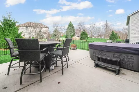 2452 Kerry Dr, Valparaiso, IN 46385 photo 32