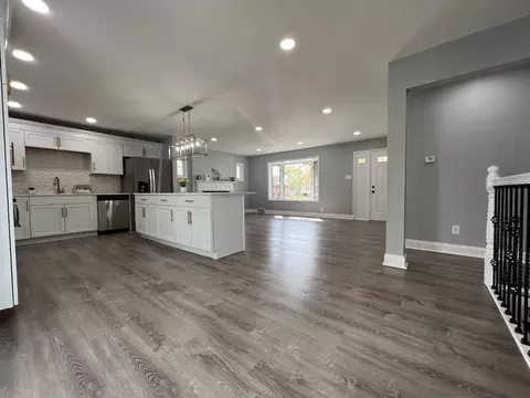 8339 Walnut Dr, Munster, IN 46321 photo 5