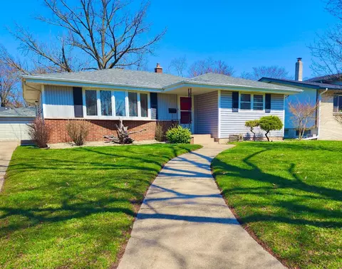 1625 Tulip Ln, Munster, IN 46321 photo 1