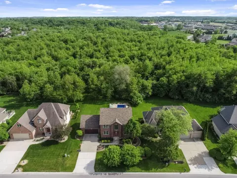 8333 Doubletree Dr, Crown Point, IN 46307 photo 18