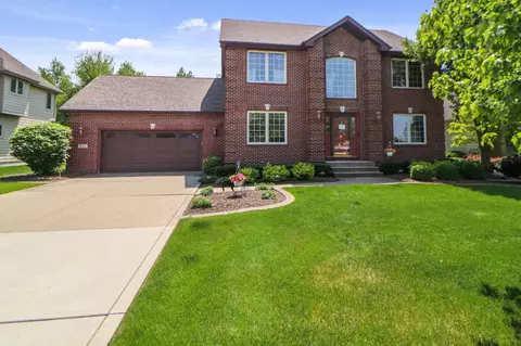 8333 Doubletree Dr, Crown Point, IN 46307 photo 2