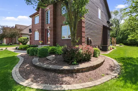 8333 Doubletree Dr, Crown Point, IN 46307 photo 3