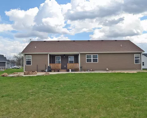 490 S Meadow Ln, Wheatfield, IN 46392 photo 24