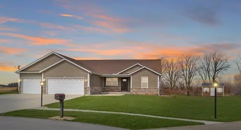 490 S Meadow Ln, Wheatfield, IN 46392 photo 1