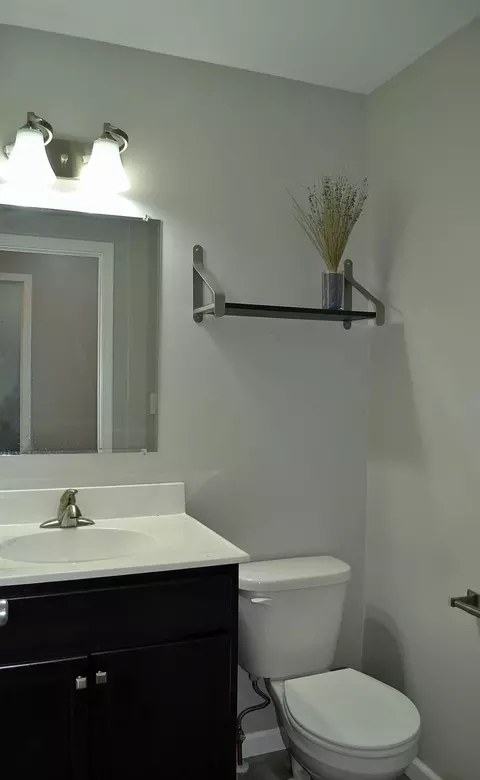 490 S Meadow Ln, Wheatfield, IN 46392 photo 7
