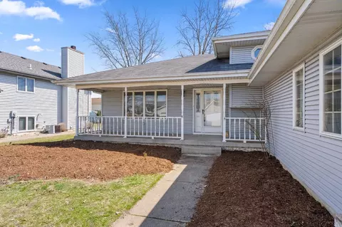 659 Wren Ct, Griffith, IN 46319 photo 2