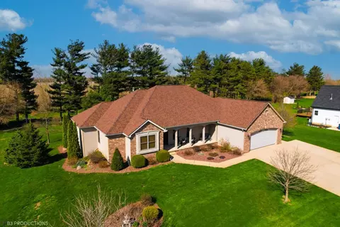 123 E Junco Dr, Kouts, IN 46347 photo 2
