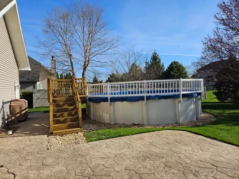 9475 Renaissance Dr, Saint John, IN 46373 photo 4
