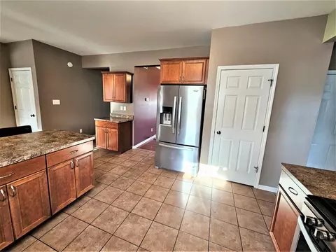 9475 Renaissance Dr, Saint John, IN 46373 photo 12
