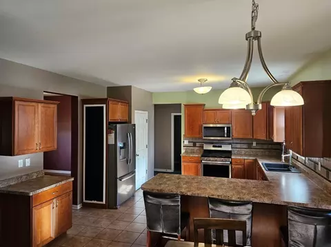 9475 Renaissance Dr, Saint John, IN 46373 photo 11