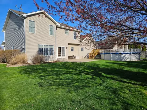 9475 Renaissance Dr, Saint John, IN 46373 photo 3