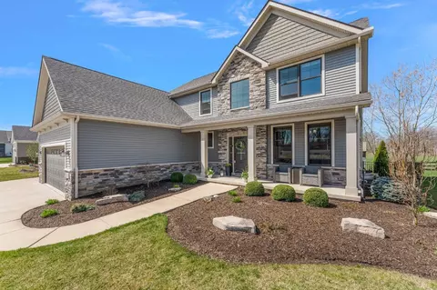 76 Larwick Cir, Valparaiso, IN 46385 photo 2