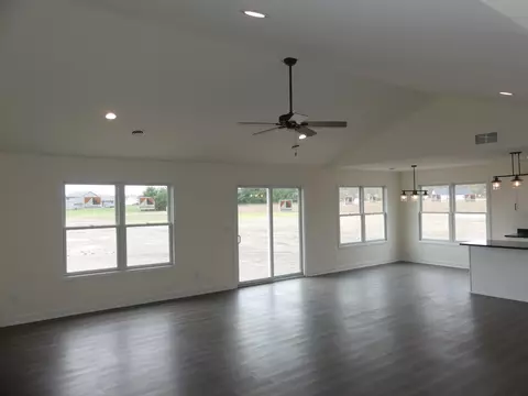 11843 Fox Trl, Wheatfield, IN 46392 photo 4