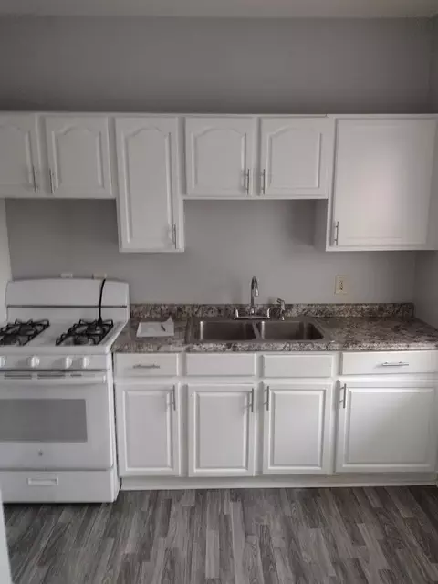 724 Delaware St, Gary, IN 46402 photo 5