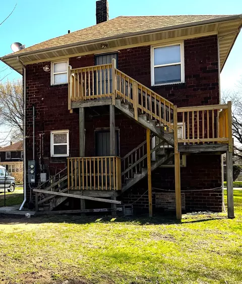 724 Delaware St, Gary, IN 46402 photo 4