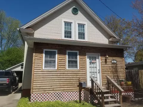 407 E Maple Ave, La Porte, IN 46350 photo 2