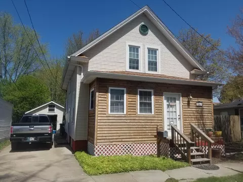 407 E Maple Ave, La Porte, IN 46350 photo 1