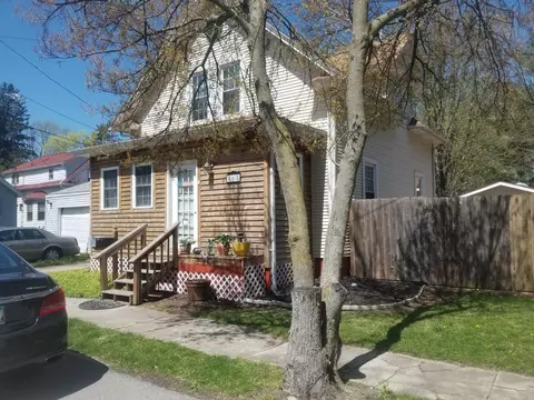407 E Maple Ave, La Porte, IN 46350 photo 3