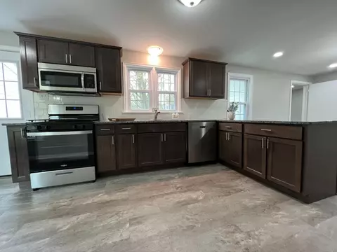 8411 Walnut Dr, Munster, IN 46321 photo 8
