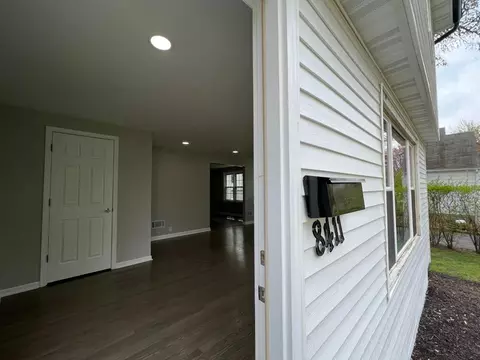 8411 Walnut Dr, Munster, IN 46321 photo 3