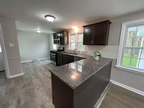 8411 Walnut Dr, Munster, IN 46321 photo 11